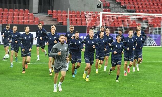 Fotografie z tréninku před zápasem UEFA konferenční ligy v Kolíně