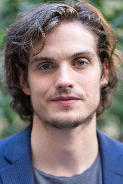 Daniel Sharman herec
