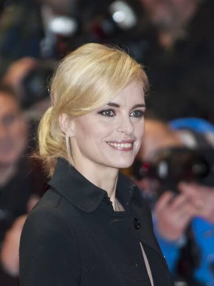 Nina Hossová – Wikipedie