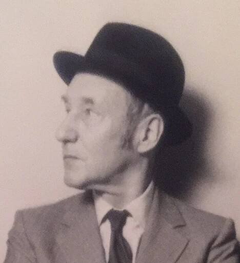 Soubor:William S. Burroughs (cropped from image with David Bowie for Rolling Stone Magazine).jpg – Wikipedie