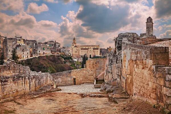 Gravina in Puglia: Tajemné skalní město Apulie