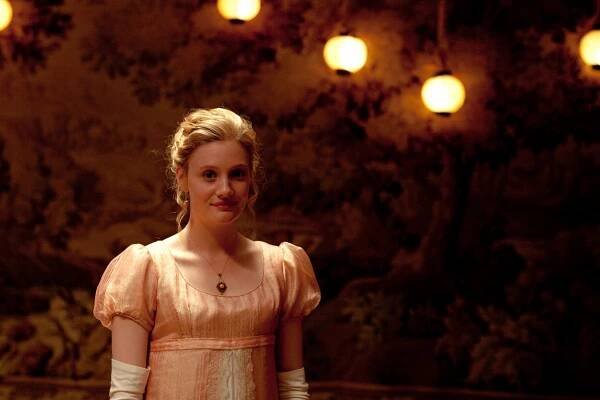 Slečna Emma - Z filmu - Romola Garai