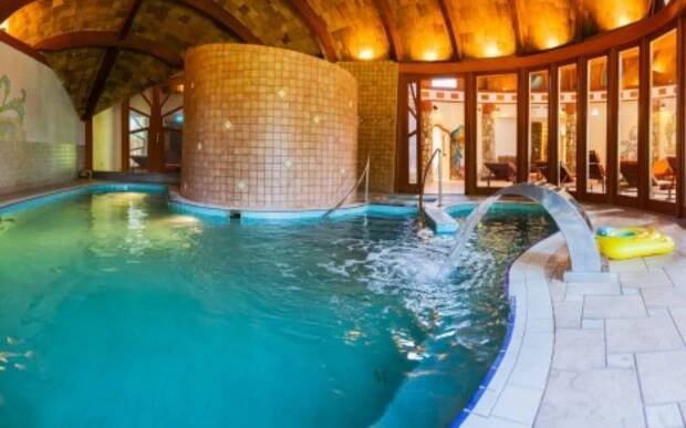 Bük ve 4* Hotelu Piroska s polopenzí, wellness, masáží a vstupem do termálních lázní Bükfürdo + 2 děti zdarma