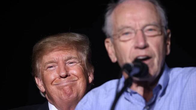 Před 20 lety psal Robert Kagan o výjimečnosti Američanů. Teď varuje, že vnitřní síla Ameriky je minulostí