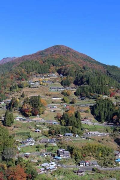 vesnice ochiai, krajina horské vesnice, podzim (higashi-iya, prefektura tokušima) - iya valley - stock snímky, obrázky a fotky