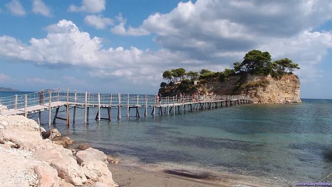 Cameo island (Cameo Islet) | Kalamaki