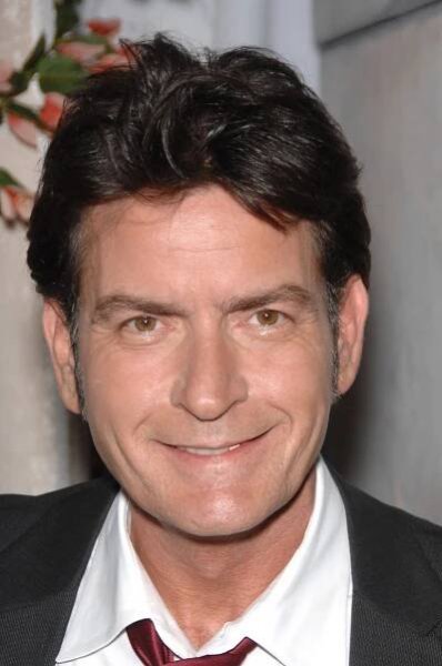 Charlie Sheen-Biography, Wiki, Age, Height, Weight, Net worth, Instagram, Facebook, Twitter, Etc -2020