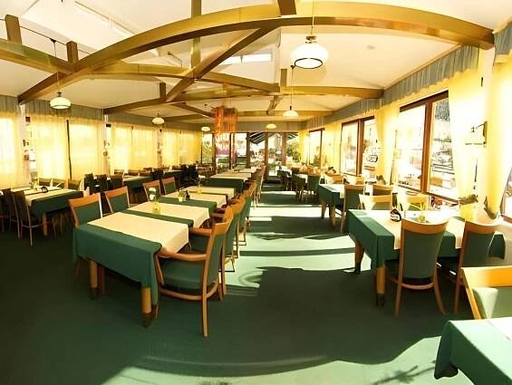 Restaurace
