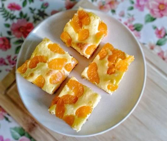 Recept na dnes: Vyskúšajte neodolateľný mandarínkový koláč s tvarohom