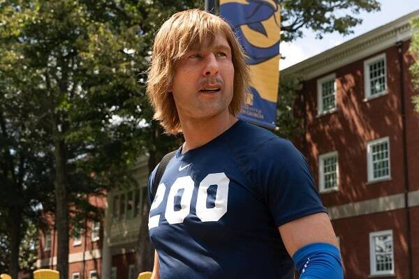 Glen Powell Shows Off a Total Transformation in First Look of Hulu's New Comedy Chad Powers