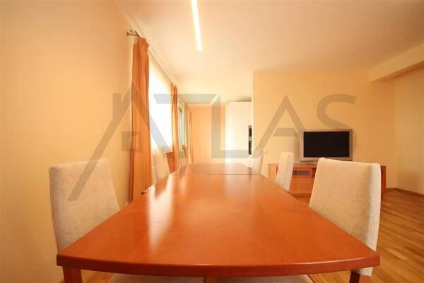 Pronájem bytu 5+kk, 130 m2 + 70 m2 terasa Praha 6 - Vokovice, Irská ul. - Atlas Reality