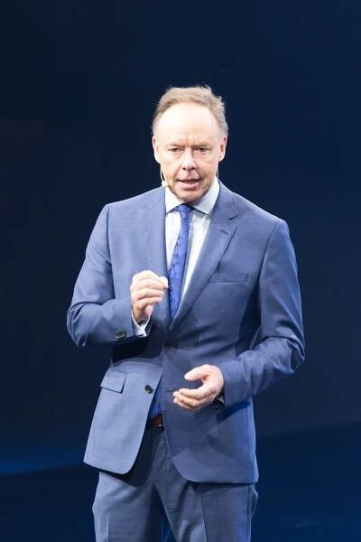Ian Robertson (businessman)