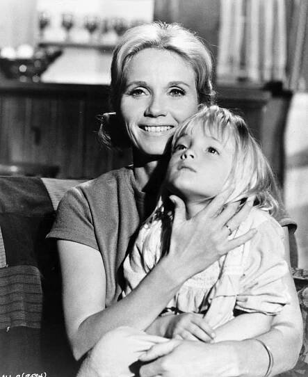 Actresses Eva Marie Saint and Cindy Putnam on set of the movie "The Russians Are Coming the Russians Are Coming" in 1966