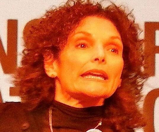 Mary Elizabeth Mastrantonio Biography - Facts, Childhood, Family Life & Achievements