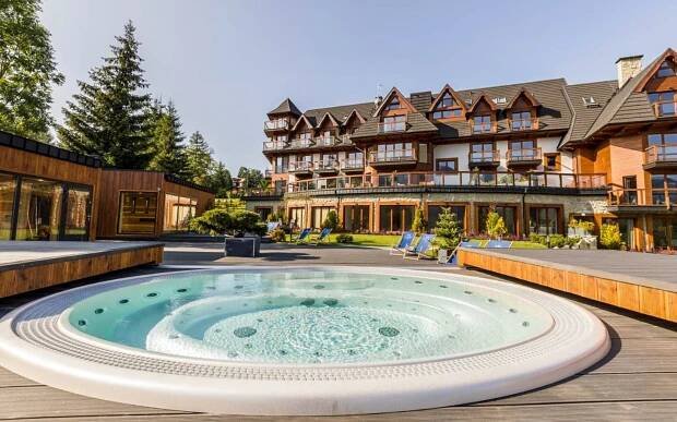 Polsko a Tatranský NP: Kościelisko v Mountain Palace Tatra Resort & SPA s polopenzí + vířivka, sauna, kulečník