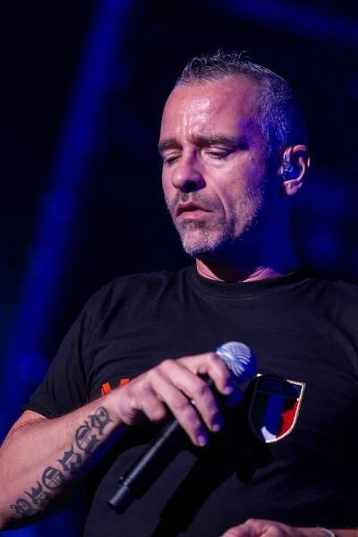 Dcerka slavného zpěváka se vyznamenala: Při koupání stáhla sexy chůvě plavky... a pláž oněměla úžasem