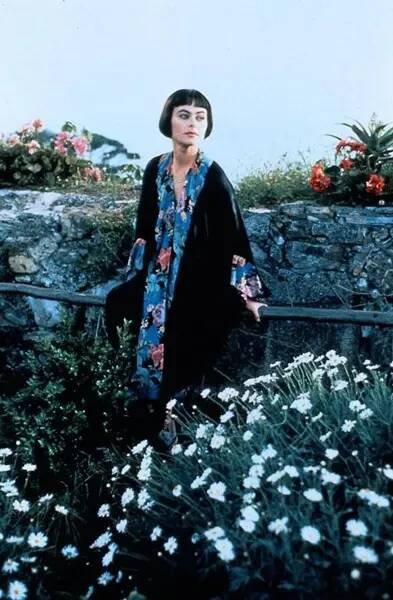 Polly Walker - Čarovný duben (1991), Obrázek #2