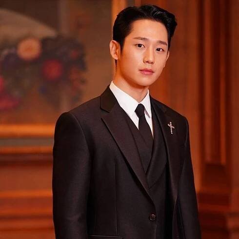 Jung Hae In 34