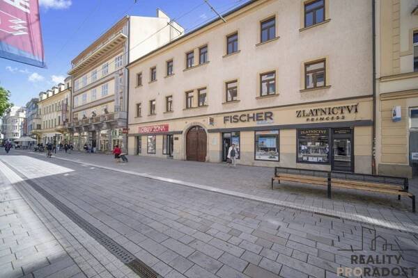 Pronájem kanceláře 140 m2 v Pardubicích, pronájem kanceláře 
