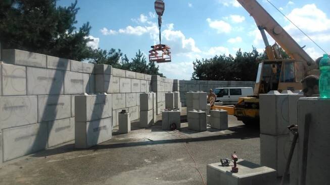 Oplocení arélu - MegaBeton - betonový blok