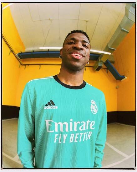 Real Madrid 21/22 - This is Grandeza