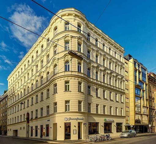 Budova, kde se hotel nachází