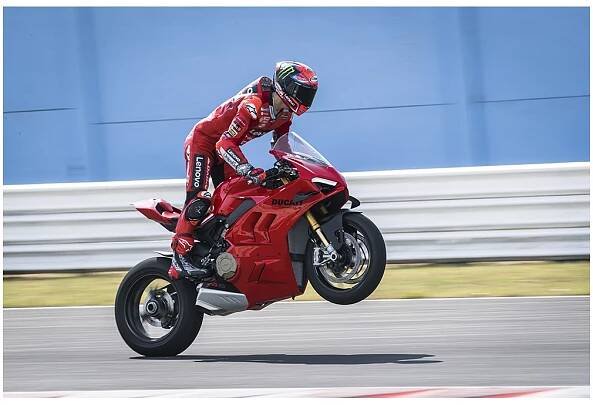 Ducati Panigale V4S