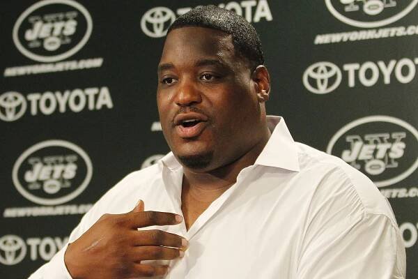 Retired Jets lineman Damien Woody