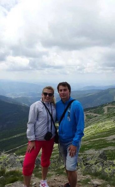 Fanynka Střelic Michaela Málková se svým manželem a fotbalistou Střelic Václavem Málkem