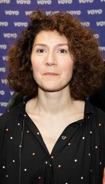Odchází i Martha Issová.