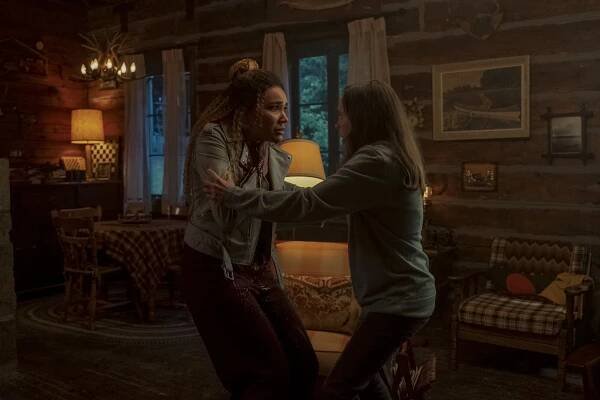 Emmy Raver-Lampman