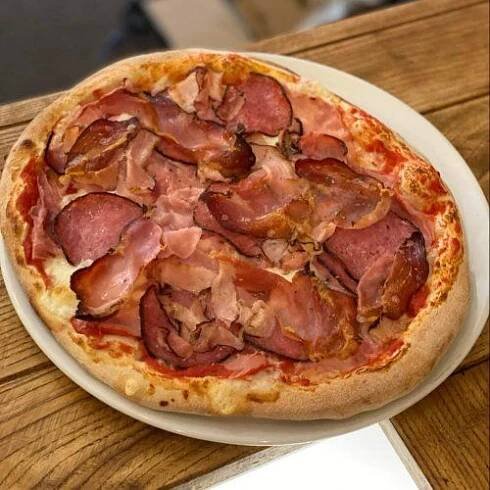 Pizzerie Piccolo Štramberk - 9. Quattro salami