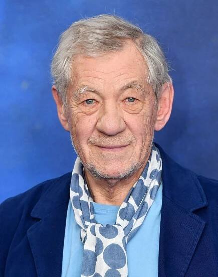 Ian McKellen Gandalfem i v civilu? Slavný herec překvapil v županu a bosky!