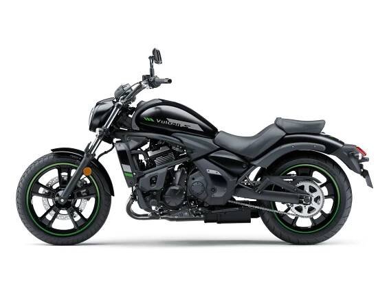 Motocykl Kawasaki Vulcan S černý / 2025 - AKCE SADA PŘÍSLUŠENSTVÍ ZA 14.000,- Kč | SMRŽ MOTO