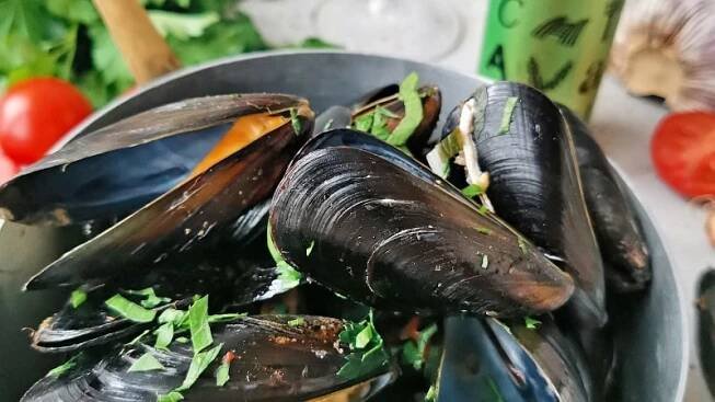 Rychlý recept na slávky na víně – OLIVUM.cz