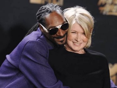 Snoop Dogg Shares the Love for Bestie Martha Stewart's SI Swimsuit Debut