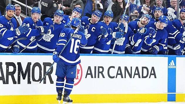 Nikdo si v NHL nevydělal tolik jako Marner - iDNES.cz