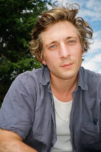 Yes Chef How The Bears Jeremy Allen White Became the Breakout Star of Summer