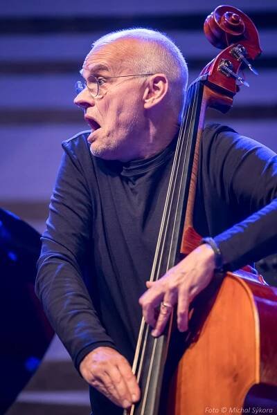 Lars Danielsson closed the 25th GARANA JazzFest perfectly. – Jazz Port.cz