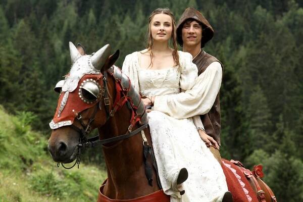 Željesboj - Z filmu - Paula Schramm, Laurence Rupp