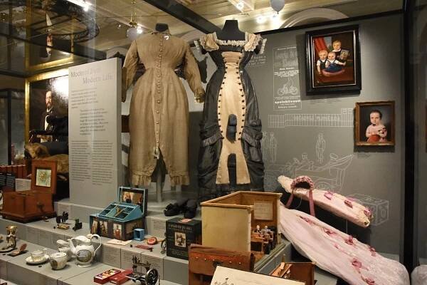 PODÍVEJTE SE: Nový pohled na historii. Národní muzeum otevřelo výstavu Dějiny