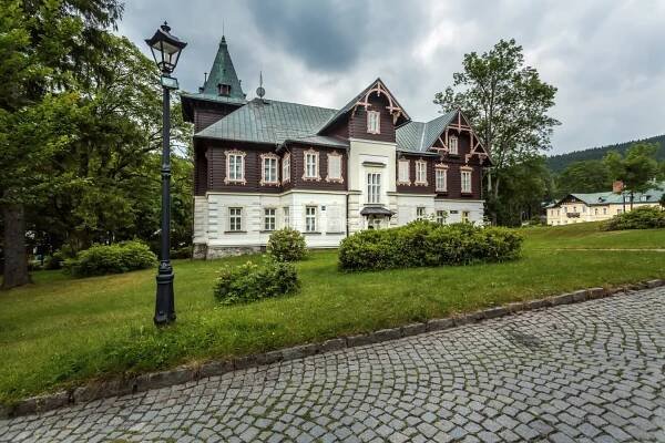 LÁZEŇSKÁ VILA VLASTA - Česká Republika - Jeseníky - Lázně Karlova Studánka | Superzajezdy.cz