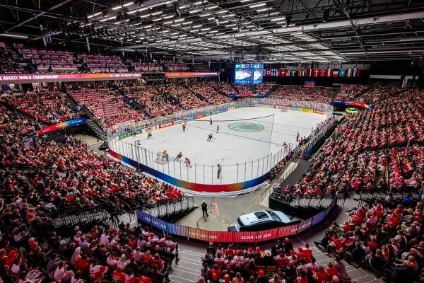 Lidé na hokejový šampionát vsadili přes 2,5 miliardy. Zájem po vypadnutí Čechů a Kanady opadá