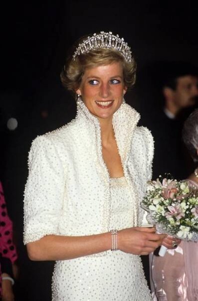 Jak bude princezna Charlotte vypadat v dospělosti? UI má jasno. Bude překrásná a prý celá Diana!