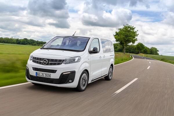 Opel Zafira Life: Podrobné specifikace vozidel & Interaktivní nástroj pro srovnání