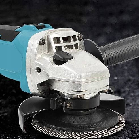 MULTIFUNKČNÍ ÚHLOVÁ BRUSKA S BROUŠENÍM A LEŠTĚNÍM 18 V 125 MM Série LXT