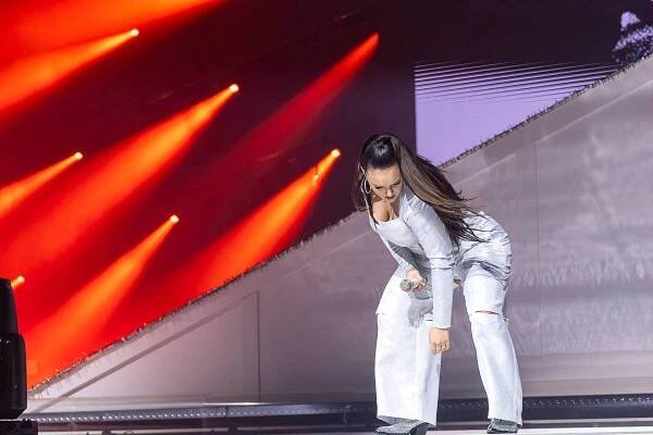FOTOREPORT: Božská Ewa. Farna dojímala i rozesmívala, O2 arena jí tleskala vestoje