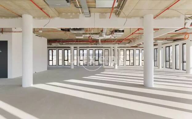 Pronájem obchodních prostor, 247 m2, Praha 8