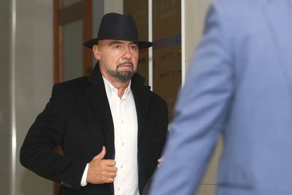 Smír s Procházkou? Jeho firma stáhla žaloby na Brno kvůli cestám u Lužánek
