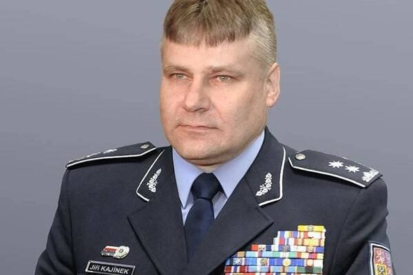 Kajínek lidi baví i pobuřuje. Podívejte se, co frčí na sítích